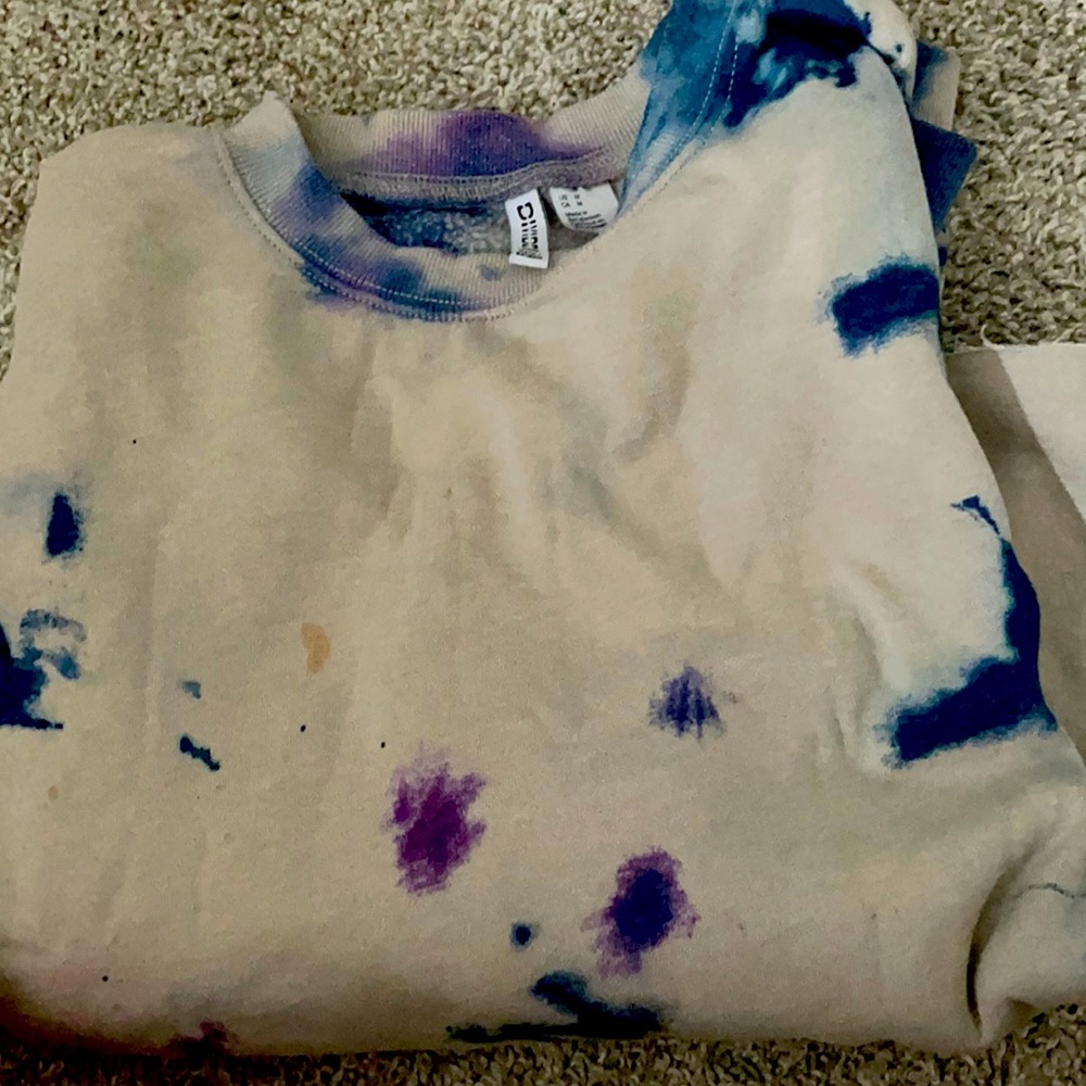 Dividends Ty Dy sweater
